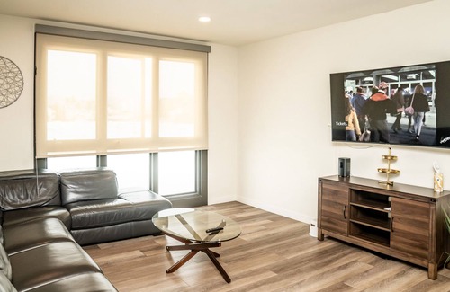Pico - Robertson Apartment | Luxurious Penthouse In Beverly Hills - Sleeps 10