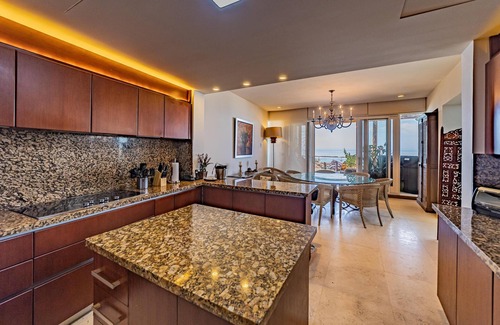 La Paz Condo | Luxurious Penthouse at Vistamar! Golf - Beachclub