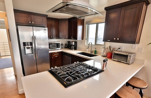 El Porto Condo | Luxurious Private Beach Condo Near it all w/VIEWS!