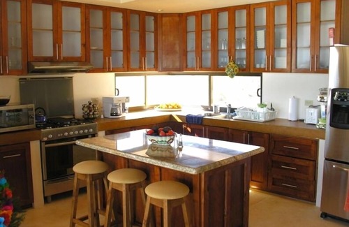 El Centenario House | Luxurious Private Home! Pool, Hot Tub, Sea and Mountain Views