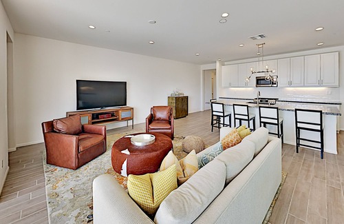 Indio House | Luxurious private oasis with pool, spa, firepit lounge & on-site restaurant