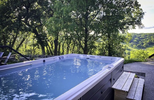 Elizabeth House | LUXURIOUS RANCH, 360 VIEWS, NEAR GALENA TER., 300 ACRES, TRAILS, PONDS, ANIMALS