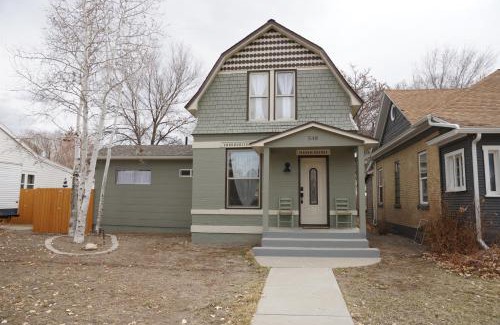 Delta House | Luxurious Renovated Gem in Convenient Location!