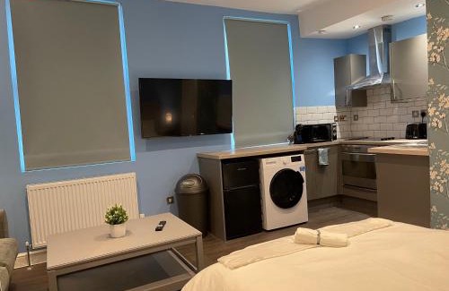 Fulham Broadway Apartment | Luxurious Restful Studio Flat, Less Than 30 Mins From Centre!