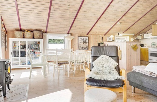 Jerup House | Luxurious Retreat by Bratten Strand-By Traum