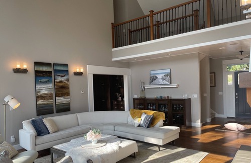 Gig Harbor House | Luxurious Retreat on Wollochet Bay