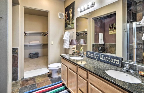 Southside Condo | Luxurious Santa Fe Retreat w/ Community Pool!