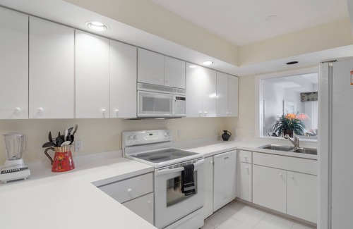Grand Harbor Condo | Luxurious Seasonal Rental on the Harbor Grand Harbor, Vero Beach! Stunning View