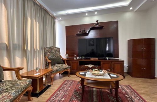 Al-Basatin Apartment | Luxurious , Secure Stay, Views & Prime Location
