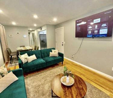 Irvington Apartment | Luxurious, Spacious, Modern 6 BR Escape with parkings and sleeps up to 16