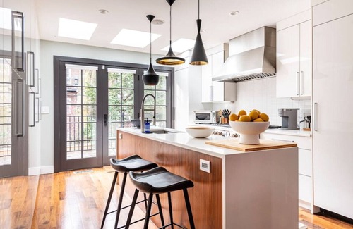 Bay Village House | Luxurious & Spacious Townhome