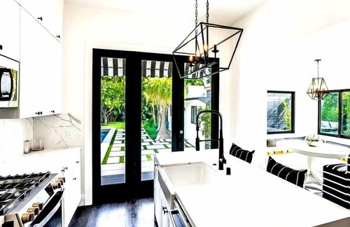 Fairfax District House | Luxurious Spanish-Style Retreat with Pool & Spa in the Heart of West Hollywood