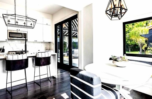 Fairfax District House | Luxurious Spanish-Style Retreat with Pool & Spa in the Heart of West Hollywood