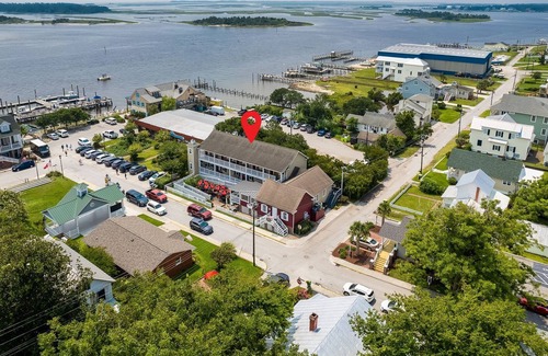 Swansboro Apartment | luxurious studio apartment in the heart of Swansboro’s historic waterfront #5
