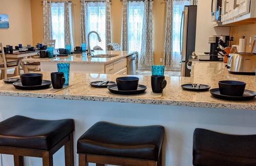 Sunset Island House | Luxurious Sunset Island 5 Bedroom Townhouse Great Resort Amenities & Pools