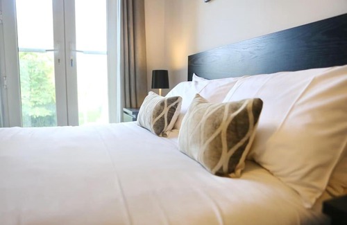 Clayton House | Luxurious Townhouse In Central Manchester