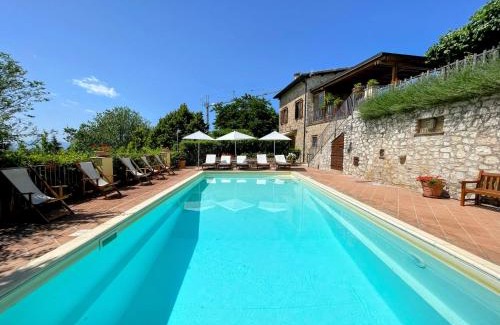 Spoleto House | Luxurious Umbrian Retreat for 10 with Private Terrace and Pool