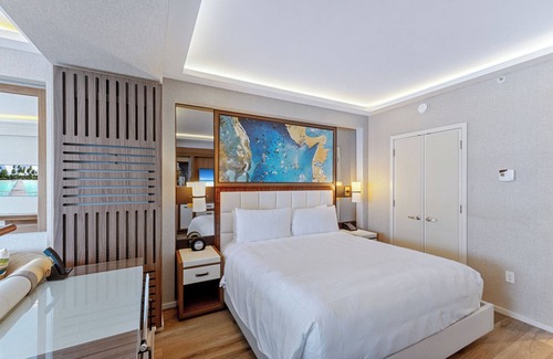 Central Beach Hotel | Luxurious Oceanfront Apartment in Fort Lauderdale