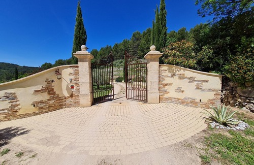 Auriol Villa | Luxurious villa 200M2 land 8000m2 WITHOUT VIS A VIS beach 20mn 🐕🐈‍⬛ ok