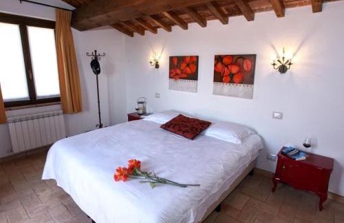 Todi Villa | Luxurious Villa in Vasciano Umbria with Private Pool