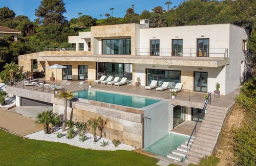 San Roque Villa | Luxurious villa with sea view and an amazing scenery