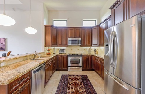 Iona House | Luxurious Villa with Pool, Close to Sanibel Island