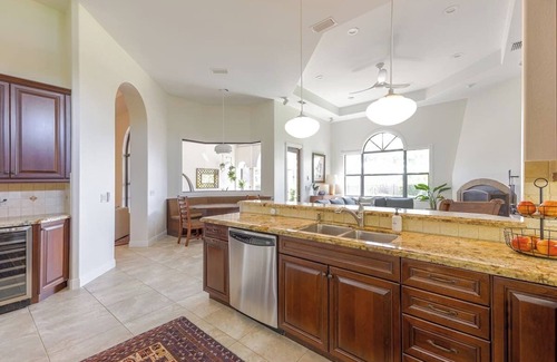 Iona House | Luxurious Villa with Pool, Close to Sanibel Island