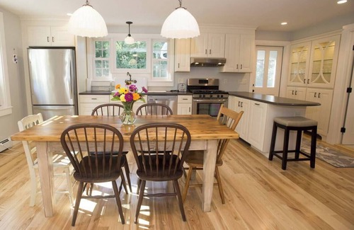 Town of Ledyard Apartment | Luxurious Village Town House in the Heart of Aurora New York