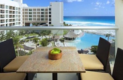 Zona Hotelera Condo | Luxurious Westin Lagunamar. Ocean View. Available Christmas 12/21- 12/28/2025