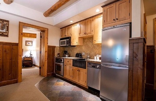 Lake Placid Resort | Luxurious Whiteface Lodge Two Bedroom Suite