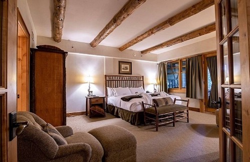 Lake Placid Resort | Luxurious Whiteface Lodge Two Bedroom Suite