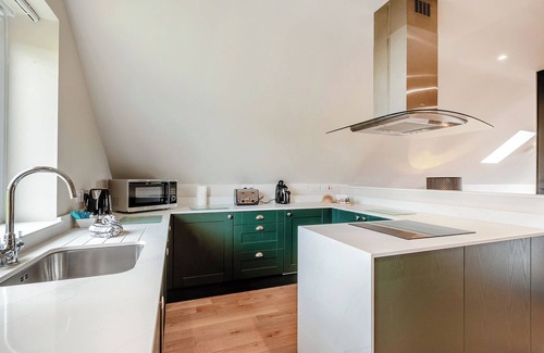 Middlezoy Cottage | Luxuriously modern and spacious two storey cottage.