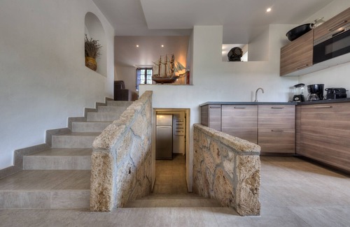 Salernes House | Luxuriously renovated Provencal farmhouse