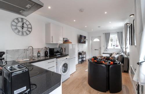 Bromley Common and Keston Apartment | Luxury 1 Bed Apartment Bromley