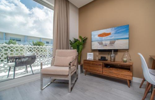 Seven Mile Beach Apartment | Luxury 1 bed apartment near Seven Mile Beach at The Grove - Villa Gypsy Soul