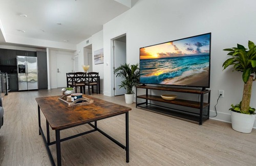 Playa Vista Apartment | Luxury 1 bedroom apartment in the heart of Playa Vista!