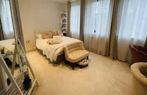 Syon Apartment | Luxury 1 bedroom apartment