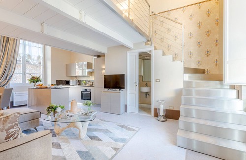 Lucca Historical Center Apartment | Luxury 1 Bedroom Apartment with Elevator inside the Walls of Lucca by the Main Square Piazza San Michele