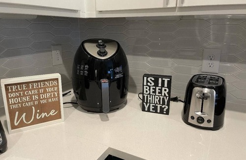 North Decatur Apartment | Luxury 1 Bedroom Apt