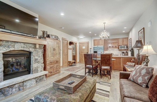 River Run Condo | Luxury 1-Bedroom Ski-In Out Condo with Slopeside Heated Pool, No cleaning Fee by RedAwning