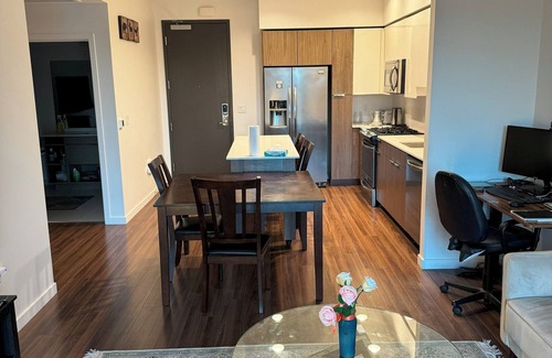 North Los Altos Apartment | Luxury 1-bedroom apartment in San Jose Downtown with Great View, Gym, Pool, WiFi