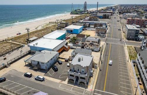 Seaside Heights Apartment | Luxury 1-Bedroom in Seaside Heights Perfect Location on the boardwalk, watch the waves from the porch!