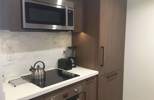 Downtown San Francisco Apartment | Luxury 1 BR | Outdoor Pool & Gym | Laundry | SOMA