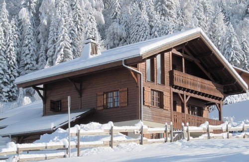 Les Contamines-Montjoie Ski Chalet | Luxury 10 Person Chalet Near Slopes in Les Contamines