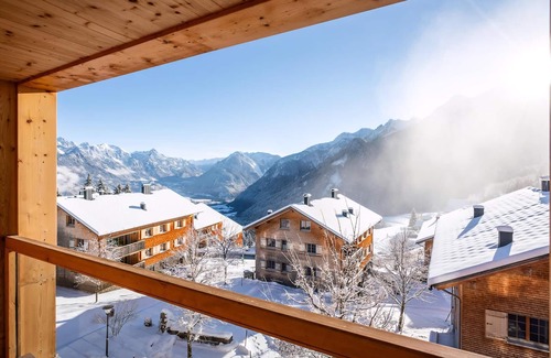 Buerserberg Apartment | Luxury 10-person apartment in the holiday park Landal Brandnertal