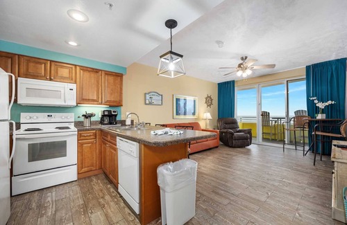 Brush - Stewarts Condo | Luxury 16th Floor 1 BR Condo Direct Oceanfront Wyndham Ocean Walk Resort Daytona Beach | 1610