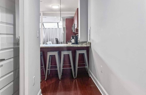 Southwark Apartment | Luxury 1BD | 1 Bed | Queens Village