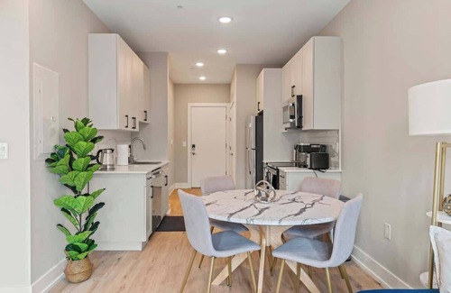 Northern Liberties Apartment | Luxury 1BD | 2 Beds | Northern Liberties