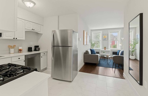 Southwark Apartment | Luxury 1BD | 3 Beds | Queens Village