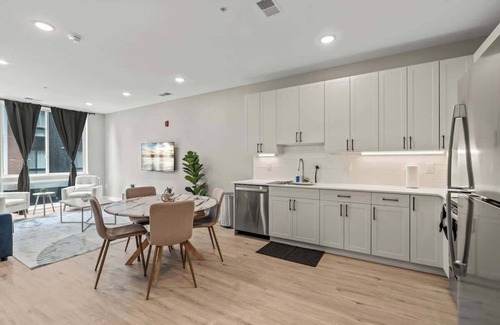 Northern Liberties Apartment | Luxury 1BD | 3 Beds | Northern Liberties